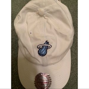 Men’s Miami vice shirt medium and hat